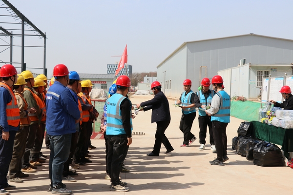 陕煤建设澄合分公司:关爱农民工 工会在行动