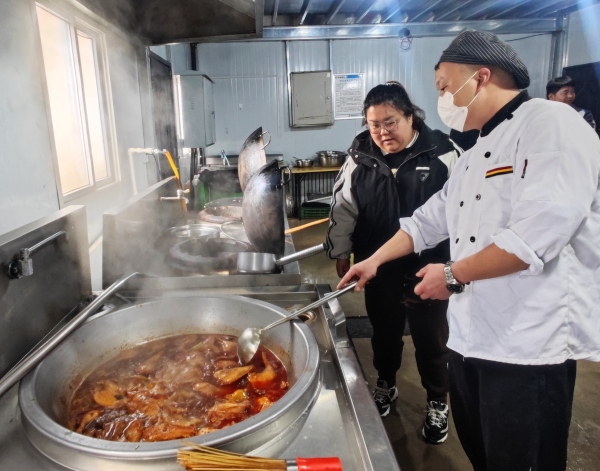 陕煤建设矿建三公司：“深夜食堂”营造“家的味道”