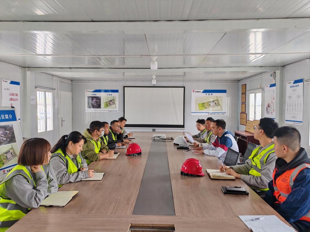 陕煤建设绿宇公司：春光明媚好时光 施工奋进正昂扬