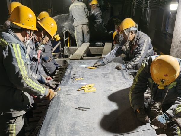 陕煤建设机电安装公司：凝心聚力忙检修，争分夺秒不停歇