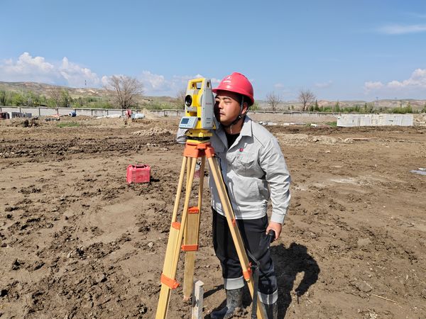 陕煤建设天工公司新疆第一项目部：开启施工“加速度”，信心百倍保工期