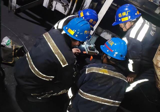 陕煤建设洗选煤运营公司红柳林洗煤厂项目部:“三字发力 ” 为火车装车“加防提效”