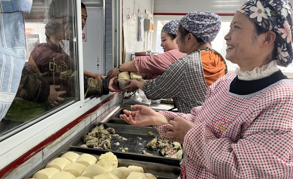 陕煤矿建三公司天山（二号井）项目部：“端午节”遇上“安全月”，“粽”享安全