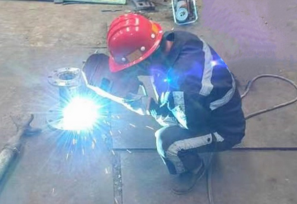 陕煤建设煤矿运营服务分公司：节支降耗控成本  修旧利废增效益