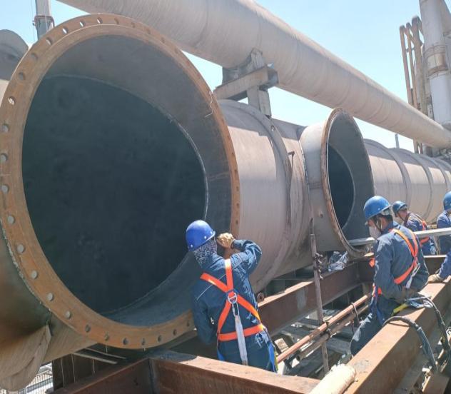 奔腾急，万马战犹酣