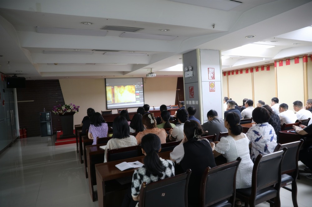 陕煤建设路桥分公司:把“党建红”融入“安全蓝”,引领融合赋能高质量发展