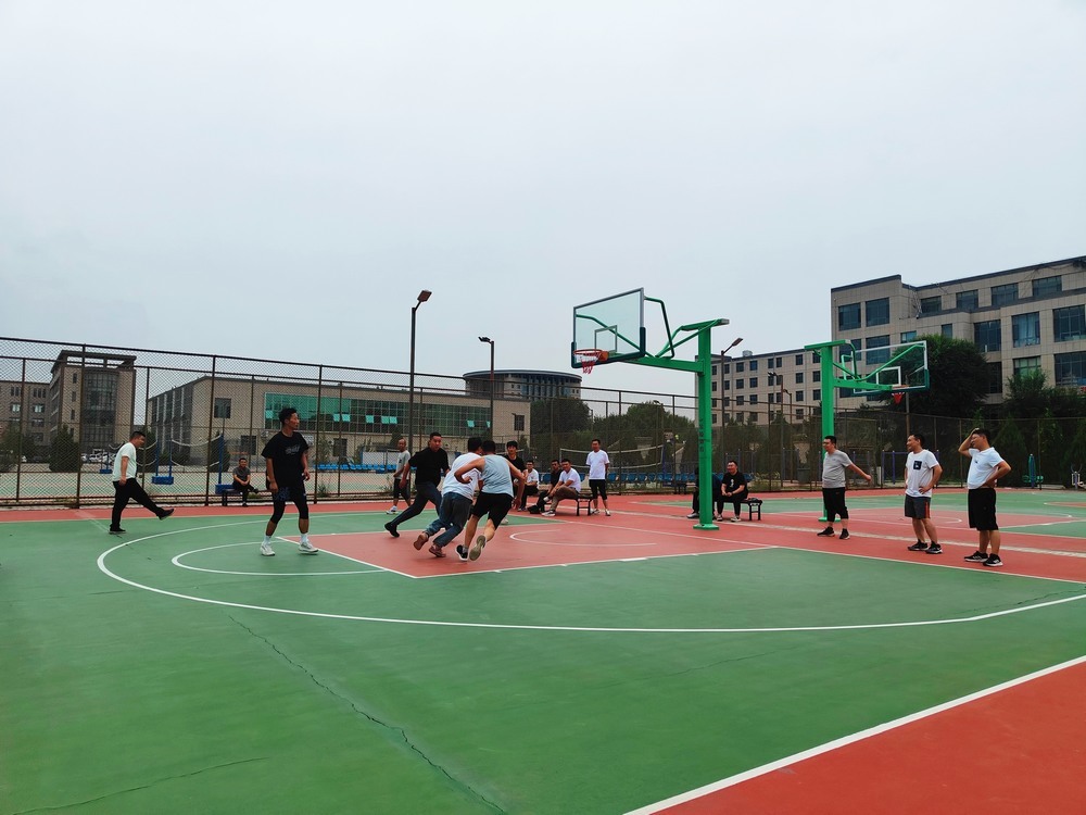 陕煤建设内蒙古分公司开展“走进秋天”趣味运动会