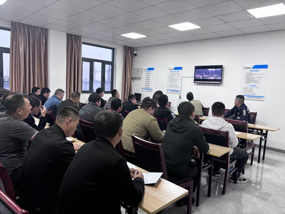 陕煤建设洗选煤运营公司榆阳运营项目部：守护生命的“防火墙”，敲响防火警钟