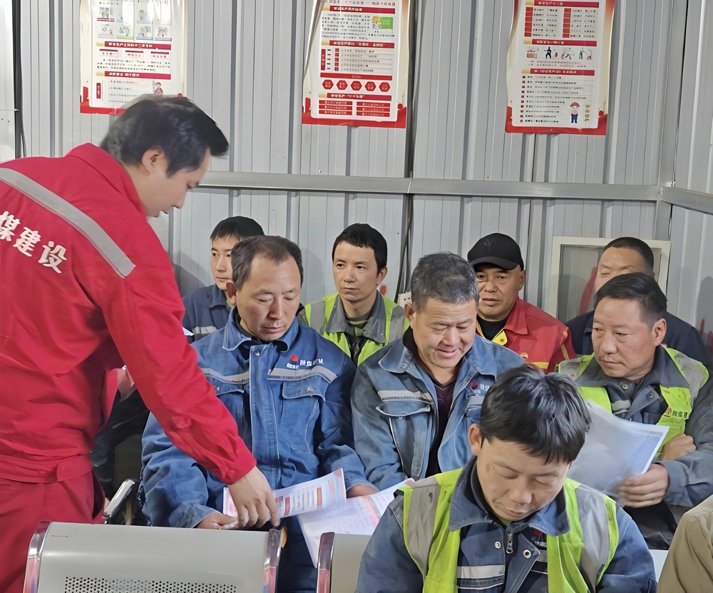 陕煤建设矿建二公司安装项目部：百日活动添新彩，消防宣传驻防线