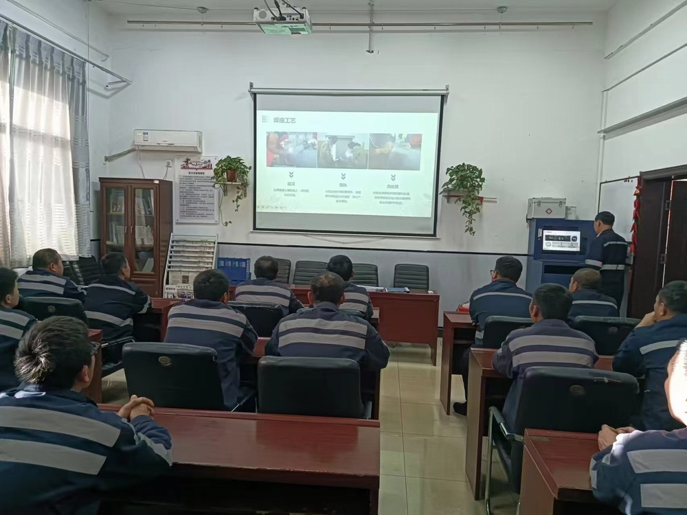 陕煤建设洗选煤运营公司澄合山阳运营项目部：三心并举严要求 完善设备保生产