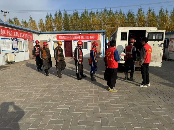 陕煤建设渭南分公司第二安装项目部多向发力 织密“安全网”