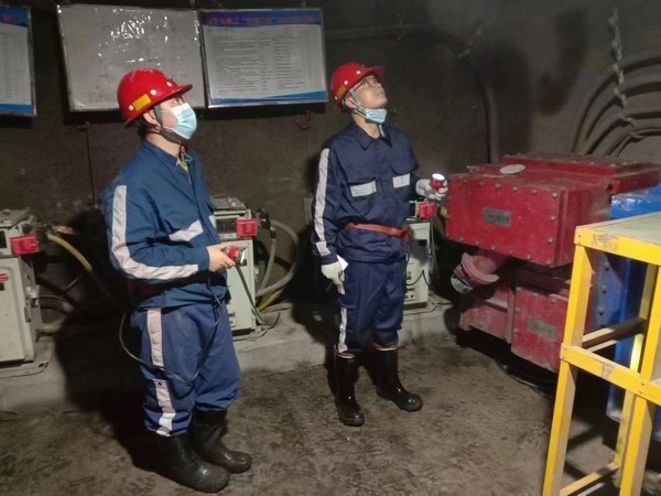 陕煤建设煤矿运营服务分公司:学实两会精神 促企稳健发展