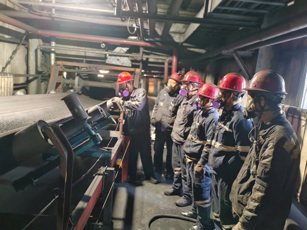 陕煤建设洗选煤运营公司澄合山阳运营项目部:拧紧班组“安全阀”,奏响生产“交响曲”