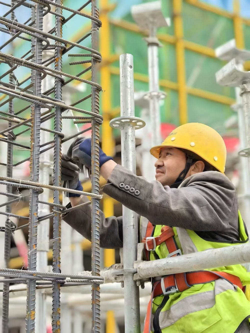 陕煤建设天工公司土建第九项目部：春风劲吹施工忙，李家沟风井项目加速前行