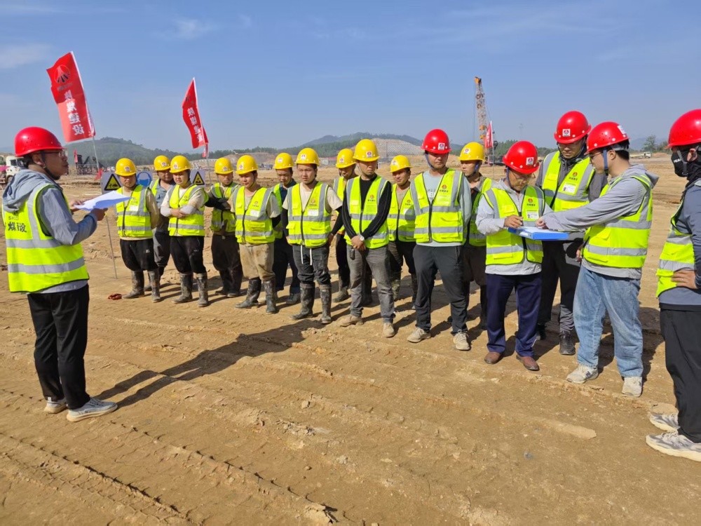 筑牢施工安全防线 夯实桩基施工根基