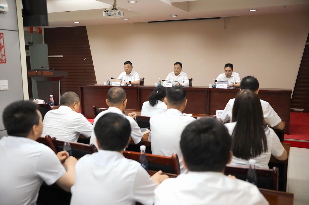 集团领导到所属单位开展调研