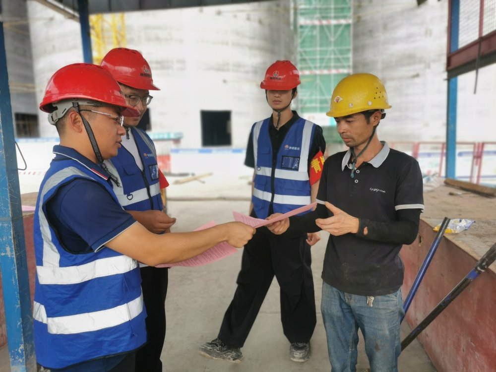 “炎值”劲爆!看陕煤建设韩城分公司土建十一项目部如何积极应对高温“烤”验