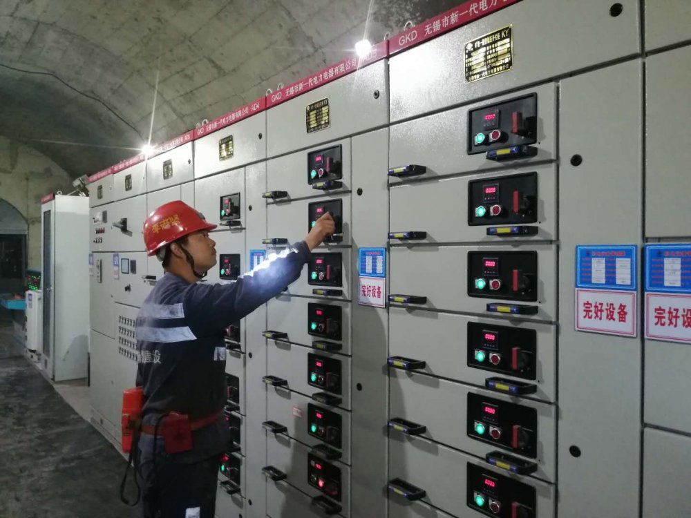 陕煤建设渭南分公司第一安装项目部：你战高温，我送清凉，这个夏天不服“暑”