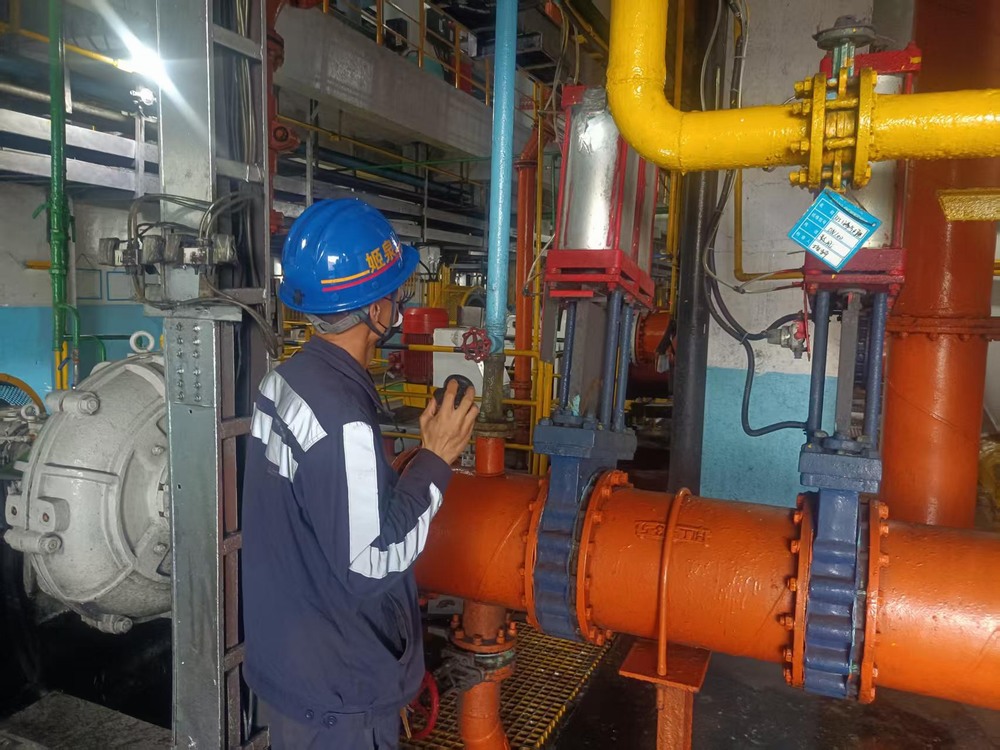 陕煤建设洗选煤运营公司红柳林洗煤厂项目部： 烈日下的安全守护者