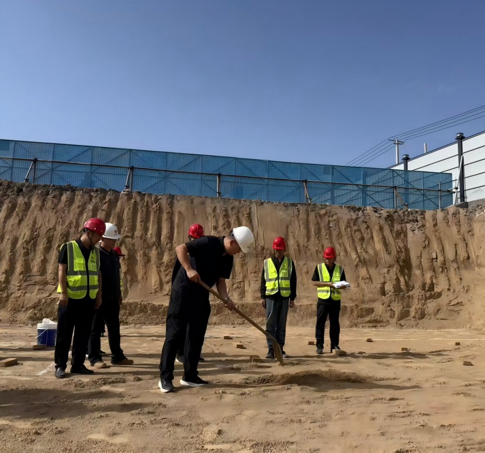 陕煤建设内蒙古分公司：匠心筑造教育标杆?准旗一中扩建工程稳步推进