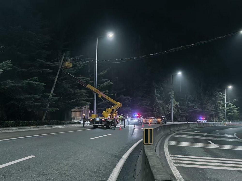 陕煤建设川耀公司：闻“险”而动排隐患    守护川耀道路平安线