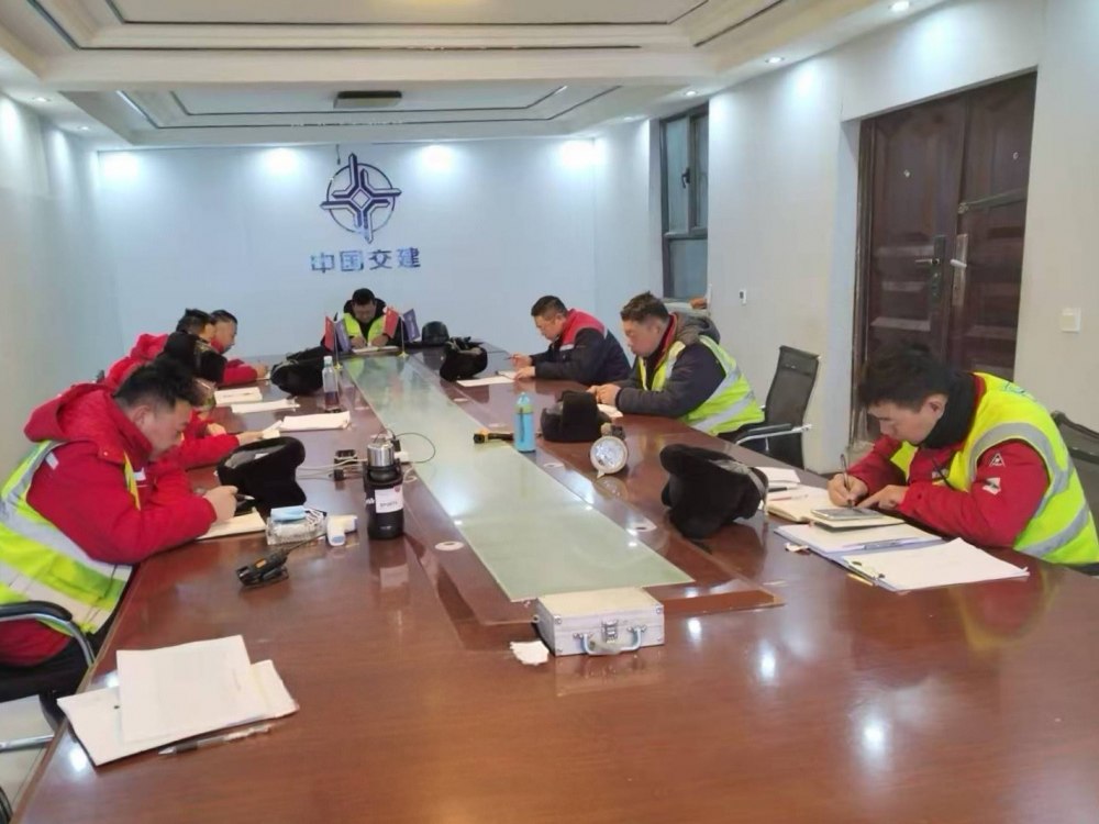 陕煤建设矿建三公司：天山之巅的钢骨脊梁