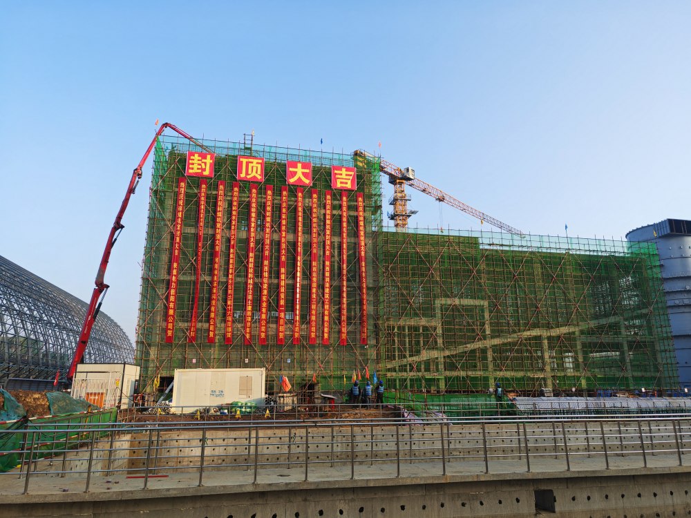 7座“中枢”全线封顶，陕煤建设韩城分公司土建十六项目部承建的陕煤信阳电厂输煤“骨架”巍然挺立
