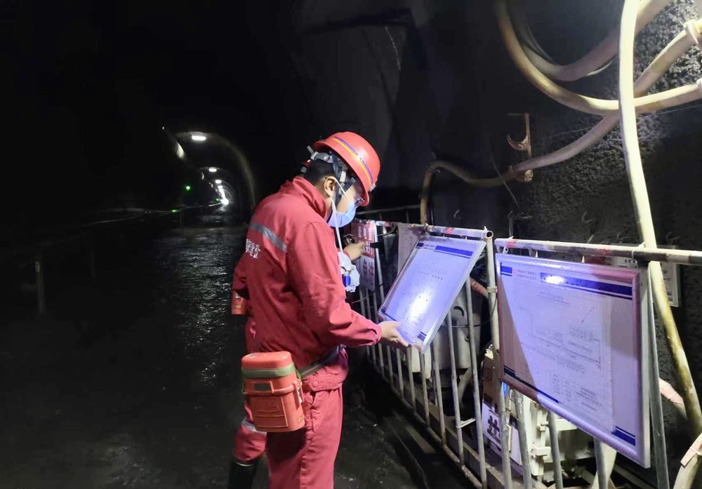 陕煤建设矿建二公司:念好“宣、整、严”三字经 护航安全生产