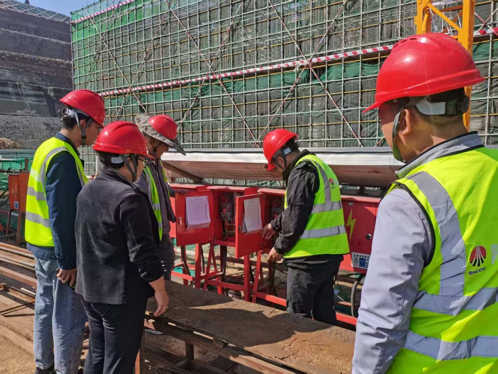 陕煤建设韩城分公司土建九项目部：党建引领强担当 “三亮三比”促发展