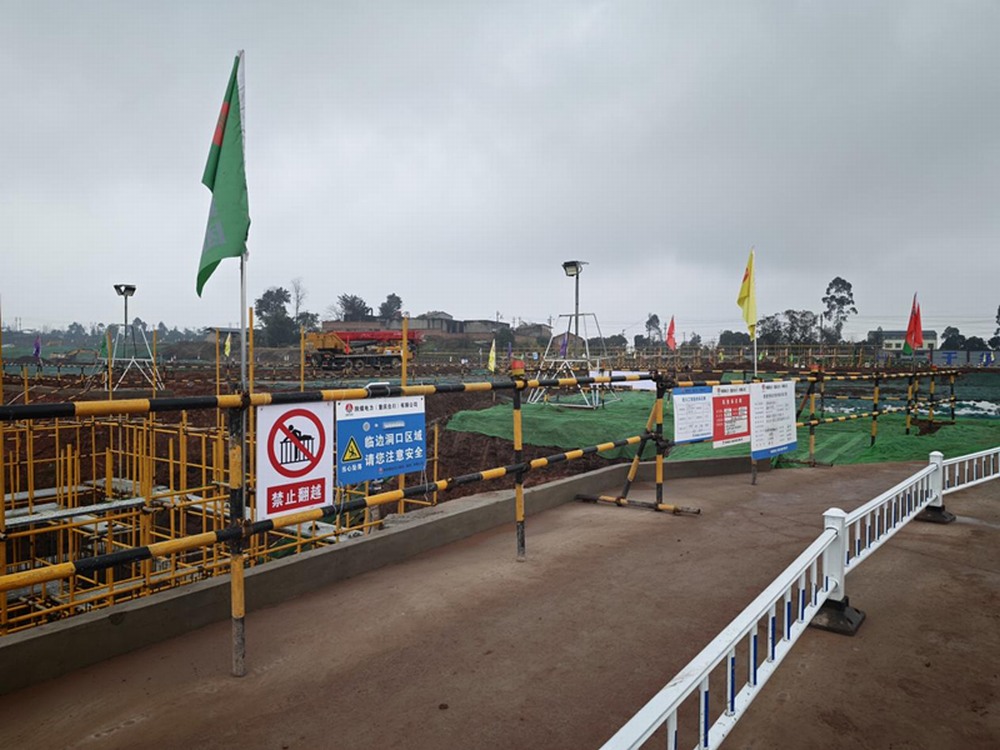 陕煤建设铜煤公司合川电厂项目部:标准化筑安全?一站式护薪资