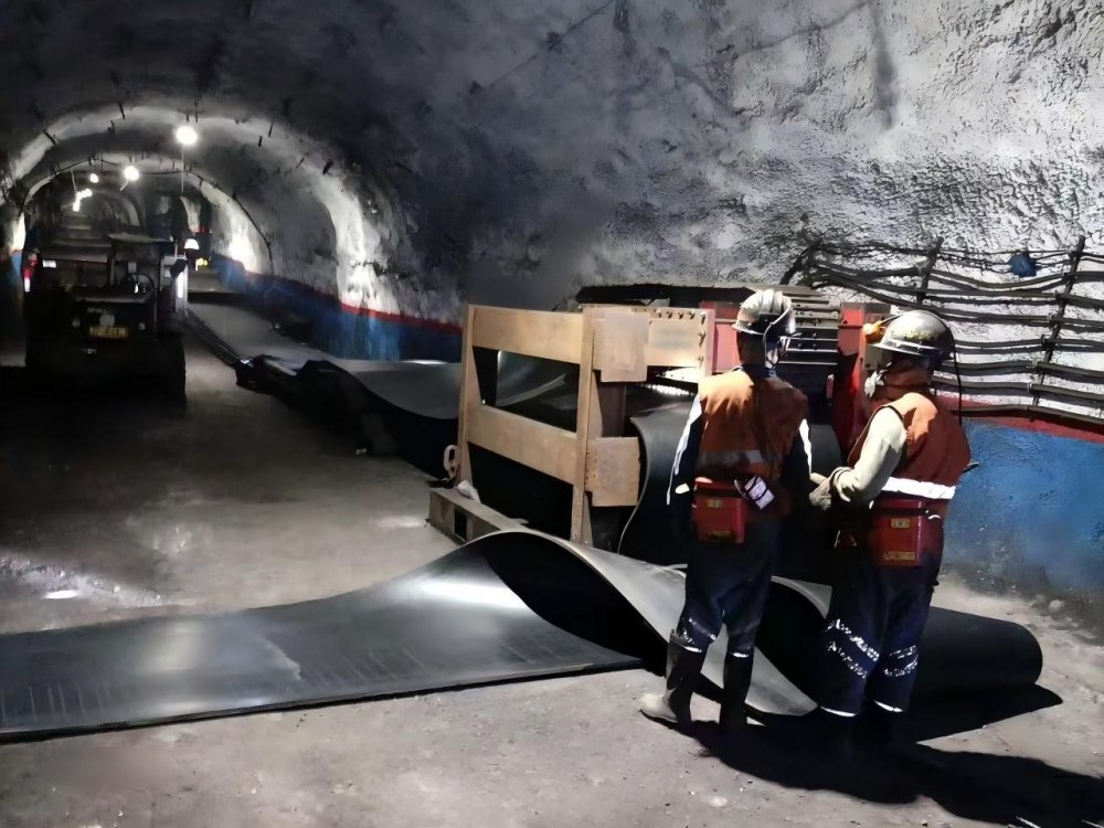 陕煤建设机电安装公司建庄项目部顺利完成四盘区胶带机延伸检修任务?