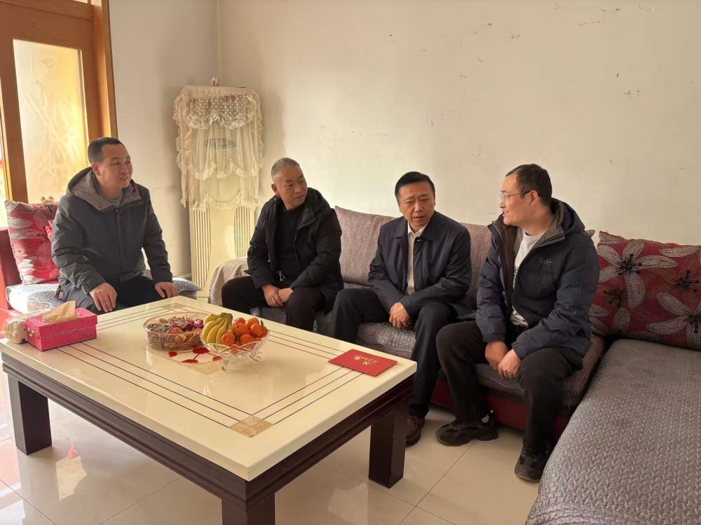 陕煤建设澄合分公司：春节慰问暖人心 党内关怀显真情